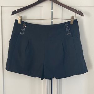 Ryu Pleated Front Black Shorts Size M